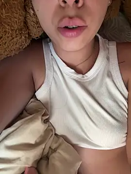 lulizoee online show from March 31, 2026, 5:57 pm