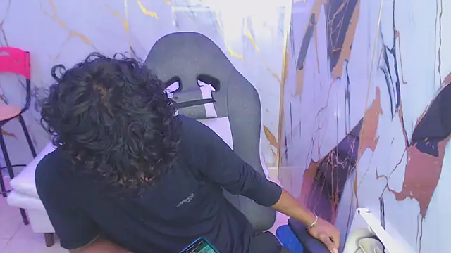 bull cam online show from October 11, 2025, 4:49 pm