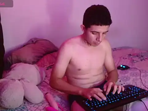 NoahAyala online show from September 21, 2025, 3:08 am