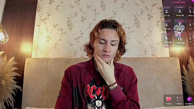 DarcyCullen online show from September 20, 2025, 11:44 am