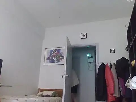 Snapshot of Nady79xxx chatting on November 15, 2025, 9:28 am Nady79xxx online show from November 15, 2025, 9:28 am