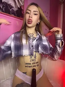 PrettyAshley  online show from December 2, 2025, 9:54 pm