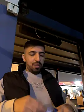 ahmet4090 online show from November 6, 2025, 6:20 pm