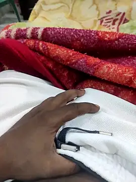 Yourminal online show from October 4, 2025, 7:12 pm