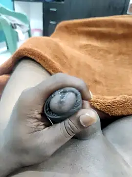 Yourminal online show from November 3, 2025, 7:37 pm