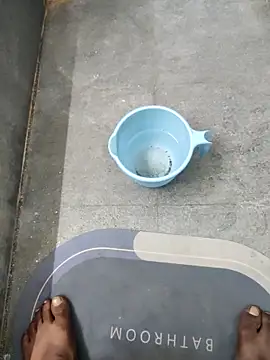 Yourminal online show from November 10, 2025, 6:51 pm