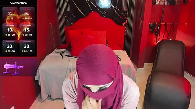 Nayla-Mouna online show from March 3, 2026, 8:09 am