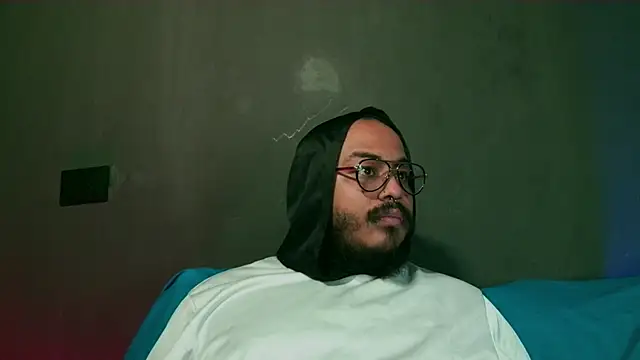 Snapshot of _leda_swan_ chatting on October 15, 2025, 1:11 pm leda swan online show from October 15, 2025, 1:11 pm