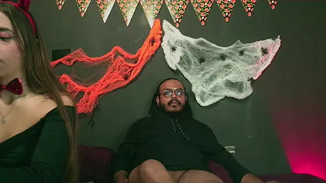 Snapshot of _leda_swan_ chatting on October 18, 2025, 1:34 pm leda swan online show from October 18, 2025, 1:34 pm