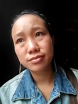 liu-liusexy online show from October 16, 2025, 1:28 am