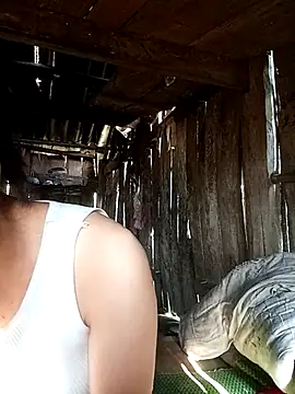 omiu-baby online show from October 12, 2025, 8:46 am