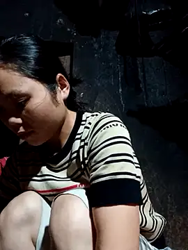 omiu-baby online show from October 12, 2025, 9:58 pm