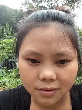 Snapshot of omiu-baby chatting on May 4, 2026, 2:07 am omiu-baby online show from May 4, 2026, 2:07 am