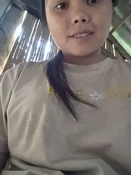 Snapshot of omiu-baby chatting on June 12, 2026, 3:05 am omiu-baby online show from June 12, 2026, 3:05 am