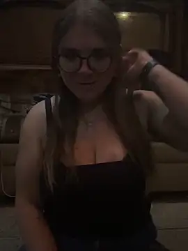 adventuresinsky online show from October 6, 2025, 3:04 am