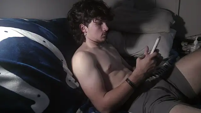 Snapshot of conradical18 chatting on October 4, 2025, 10:30 pm conradical18 online show from October 4, 2025, 10:30 pm