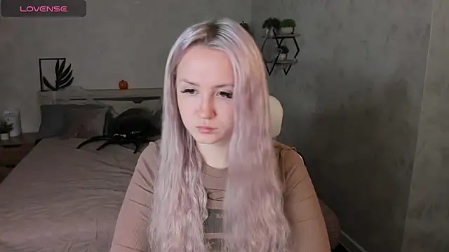 Snapshot of Joyce_Howard chatting on November 2, 2025, 2:25 am Joyce Howard online show from November 2, 2025, 2:25 am