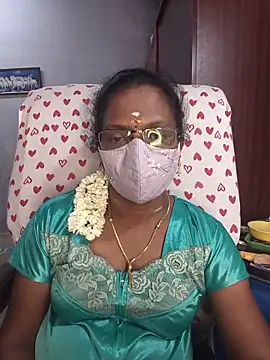 Snapshot of umashreetamil chatting on May 11, 2026, 5:43 pm umashreetamil online show from May 11, 2026, 5:43 pm