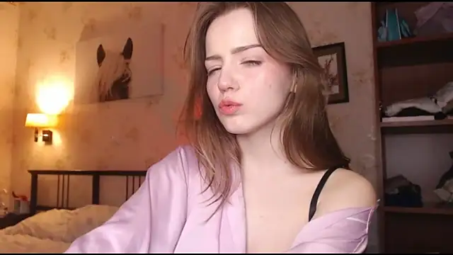 Snapshot of Olivia_Mens chatting on September 30, 2025, 9:42 pm Olivia Mens online show from September 30, 2025, 9:42 pm
