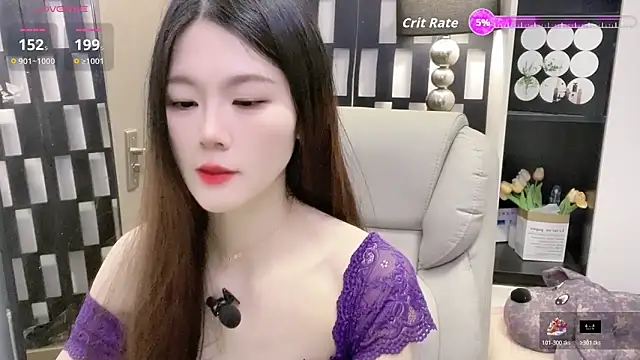 Yueyue-MM online show from February 4, 2026, 1:33 am