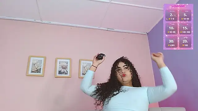 Snapshot of lourdes_moon22 chatting on September 28, 2025, 2:39 am lourdes moon22 online show from September 28, 2025, 2:39 am