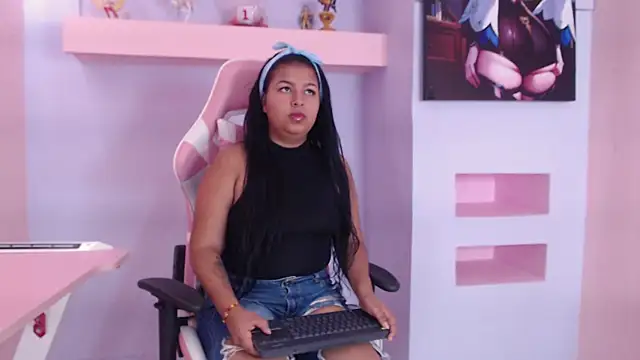 AlahiaJoness online show from October 1, 2025, 3:56 am