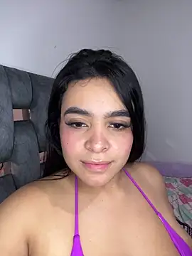 Snapshot of Danna_222 chatting on September 13, 2025, 8:03 am Danna 222 online show from September 13, 2025, 8:03 am