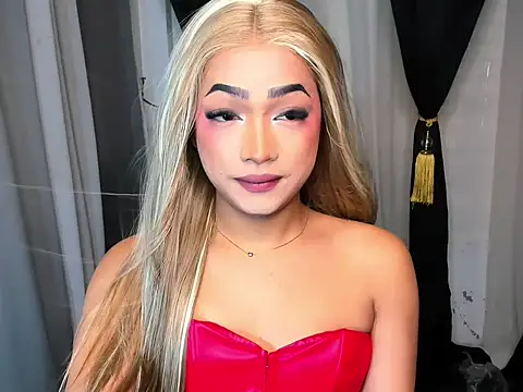 Snapshot of WenceSmith chatting on October 8, 2025, 2:14 pm WenceSmith online show from October 8, 2025, 2:14 pm