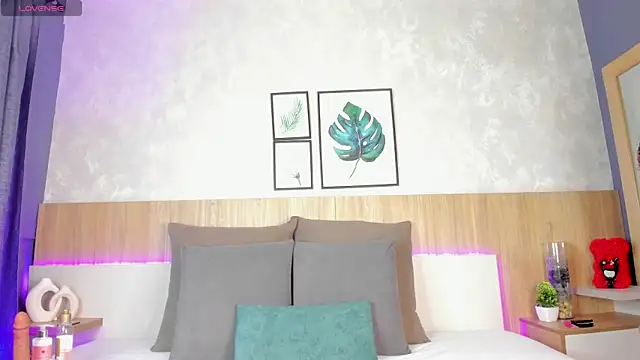 Snapshot of mia_gate chatting on October 1, 2025, 12:22 pm mia gate online show from October 1, 2025, 12:22 pm