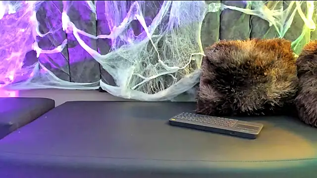 Rowan Mills online show from October 11, 2025, 8:18 pm