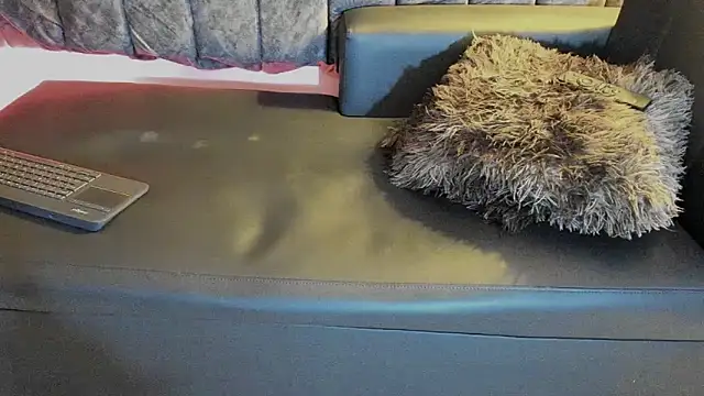 Rowan Mills online show from November 9, 2025, 8:29 pm