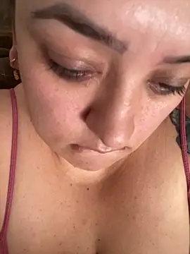 bruna438 online show from November 30, 2025, 11:14 am