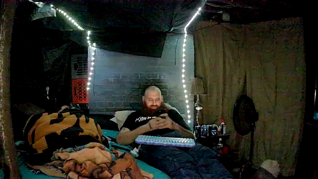 Cowboy815 online show from November 23, 2025, 6:24 am