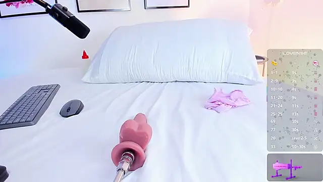 Snapshot of little_ivonne chatting on January 15, 2026, 8:34 pm little ivonne online show from January 15, 2026, 8:34 pm