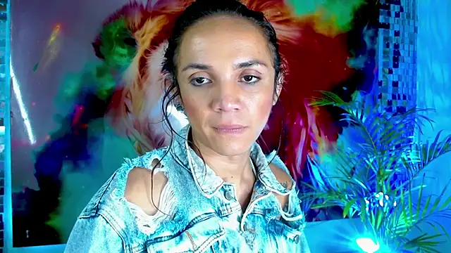 Snapshot of Cristal_Gem1 chatting on September 10, 2025, 6:08 pm Cristal Gem1 online show from September 10, 2025, 6:08 pm