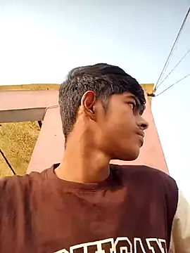 monster 33 online show from November 5, 2025, 4:12 am