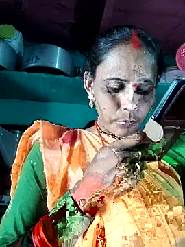 Pooja750 online show from October 12, 2025, 5:28 am