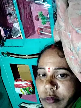 Pooja750 online show from October 24, 2025, 8:49 pm