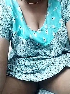 WarmCliff49 online show from November 10, 2025, 7:02 pm