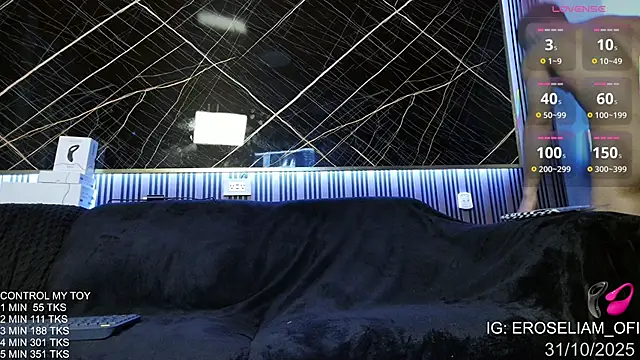 Snapshot of eroseliam chatting on October 31, 2025, 7:59 pm eroseliam online show from October 31, 2025, 7:59 pm