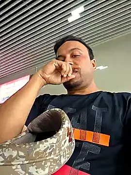 BindaasBong online show from October 7, 2025, 5:04 am