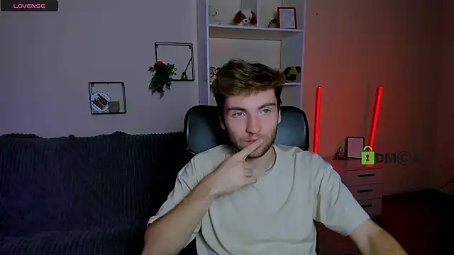 Snapshot of joseph_bear_ chatting on October 5, 2025, 4:11 am joseph bear online show from October 5, 2025, 4:11 am