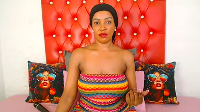 GaggingQueen32 online show from November 22, 2025, 5:45 pm