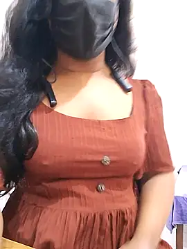 BeautyGirl sara online show from December 14, 2025, 6:19 am