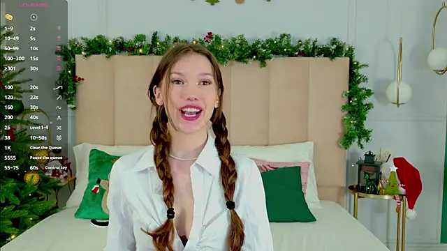 MaryNixon  online show from December 17, 2025, 6:19 am