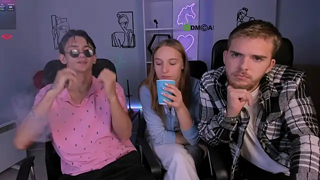 keylas moan online show from October 8, 2025, 7:44 pm