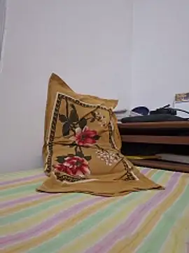 riyamore9623 online show from February 22, 2026, 10:14 am