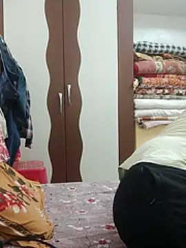 riyamore9623 online show from March 15, 2026, 8:42 am