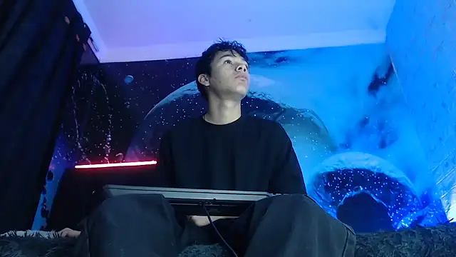 SemerHott online show from October 19, 2025, 1:12 pm