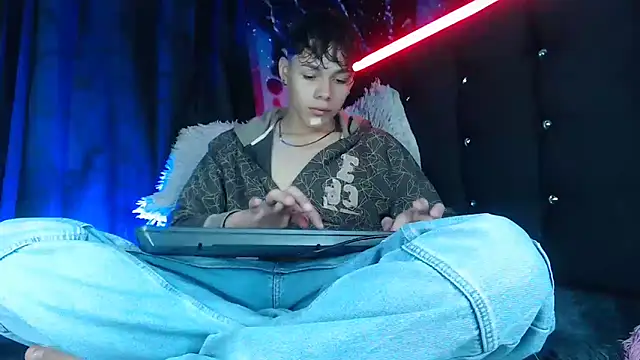 SemerHott online show from November 20, 2025, 2:56 am